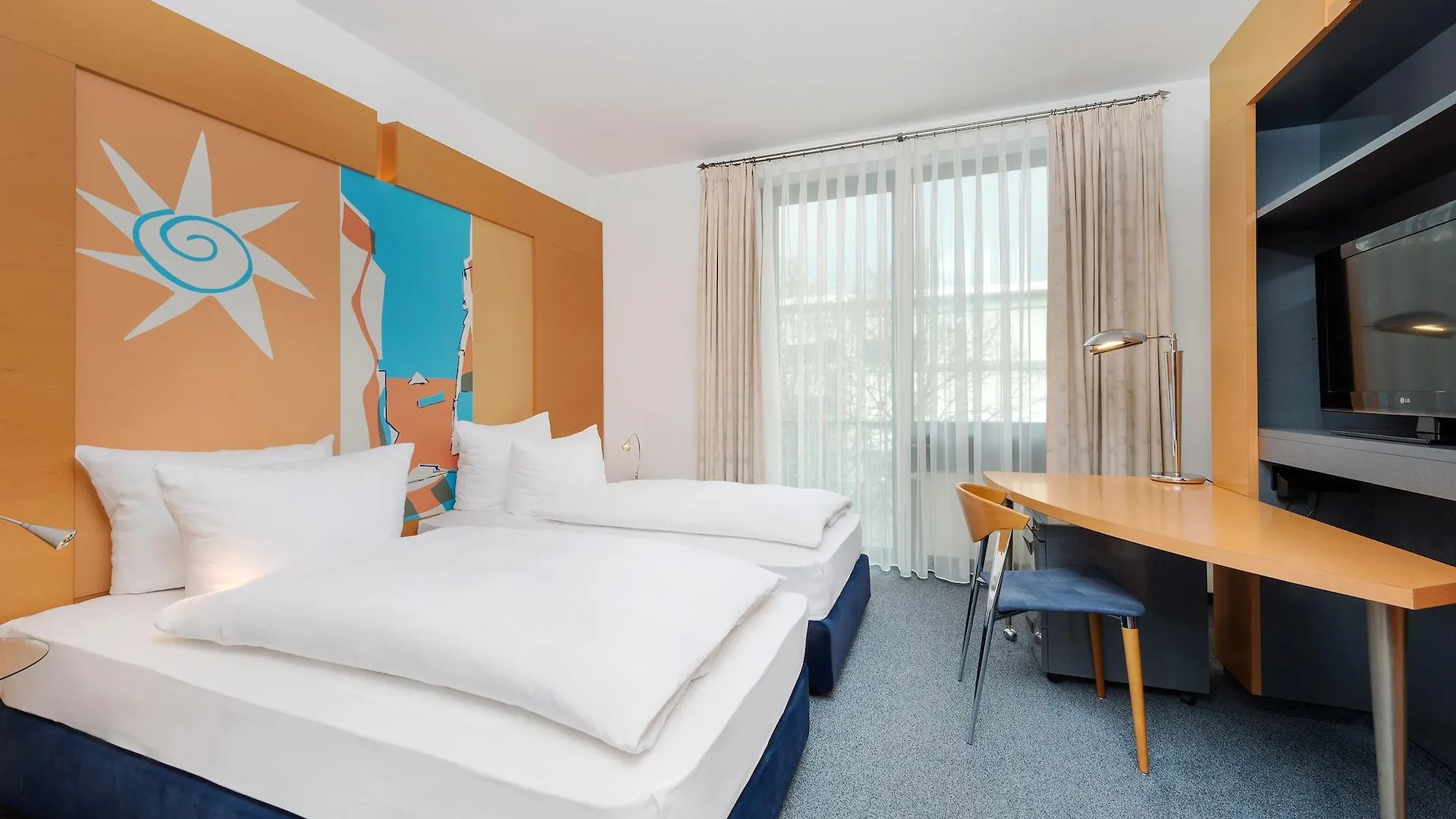 Hotel Four Ratingen Dusseldorf Airport 4*,  Deutschland