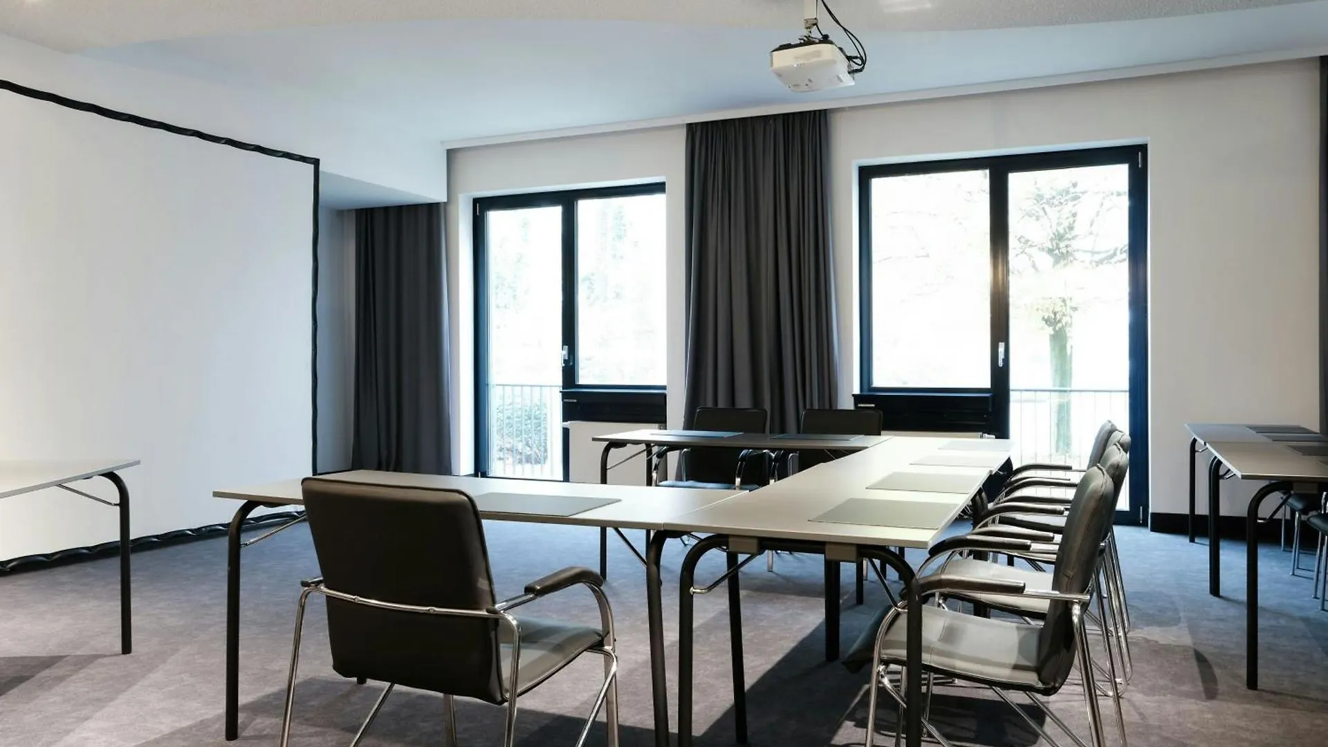 Four Ratingen Dusseldorf Airport Hotel 4*,  Germany